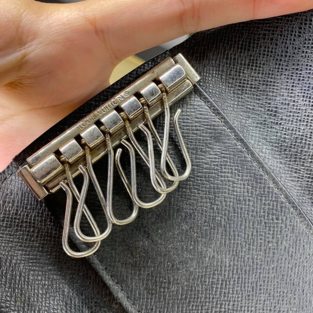 Louis Vuitton Graphite 6-Key Holder - Picture 4 of 7